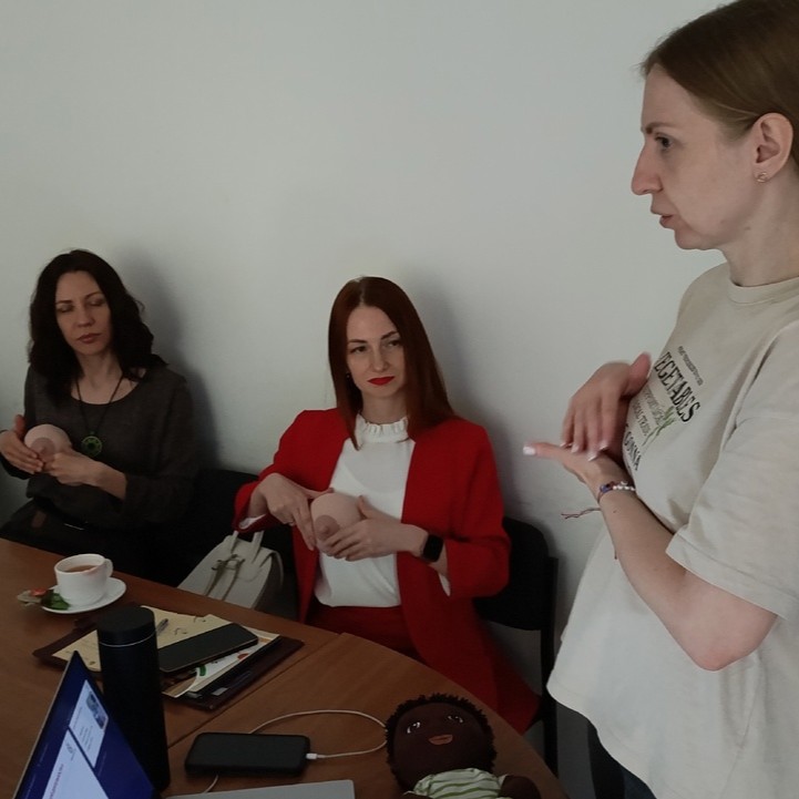 Прошло четвёртое занятие школы волонтеров в поддержку ГВ